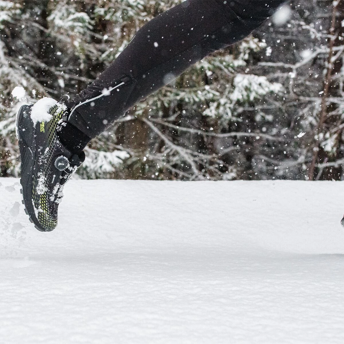 Icebug NewRun BUGrip GTX Running Shoe - Men's 7 Icebug NewRun BUGrip GTX Running Shoe - Men's - Image 5