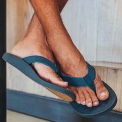 OluKai Koko'o Flip Flop - Men's -Hot Sale Shoe Shop MOOCMOOC D4